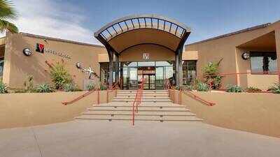 Palm Valley School closes after 74 years amid bankruptcy, leaving parents devastated; its 36-acre California campus with 53 classrooms is up for sale for $14 million