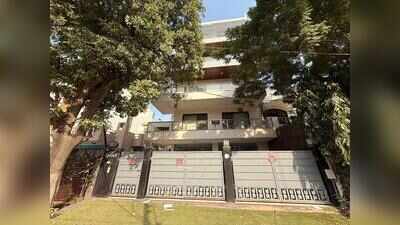 DTCP restarts drive to seal & raze illegal Sushant Lok buildings in Gurgaon