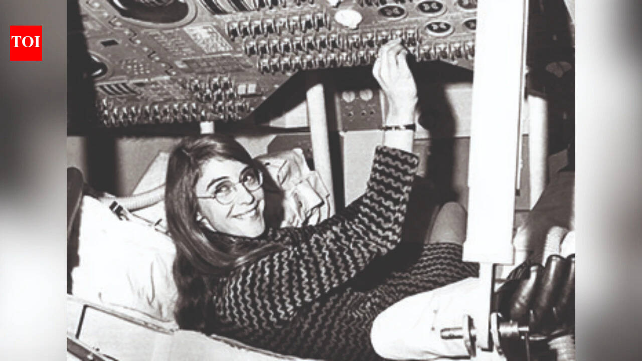 Margaret Hamilton, scientist who worked on Nasa's Apollo programme, dies
