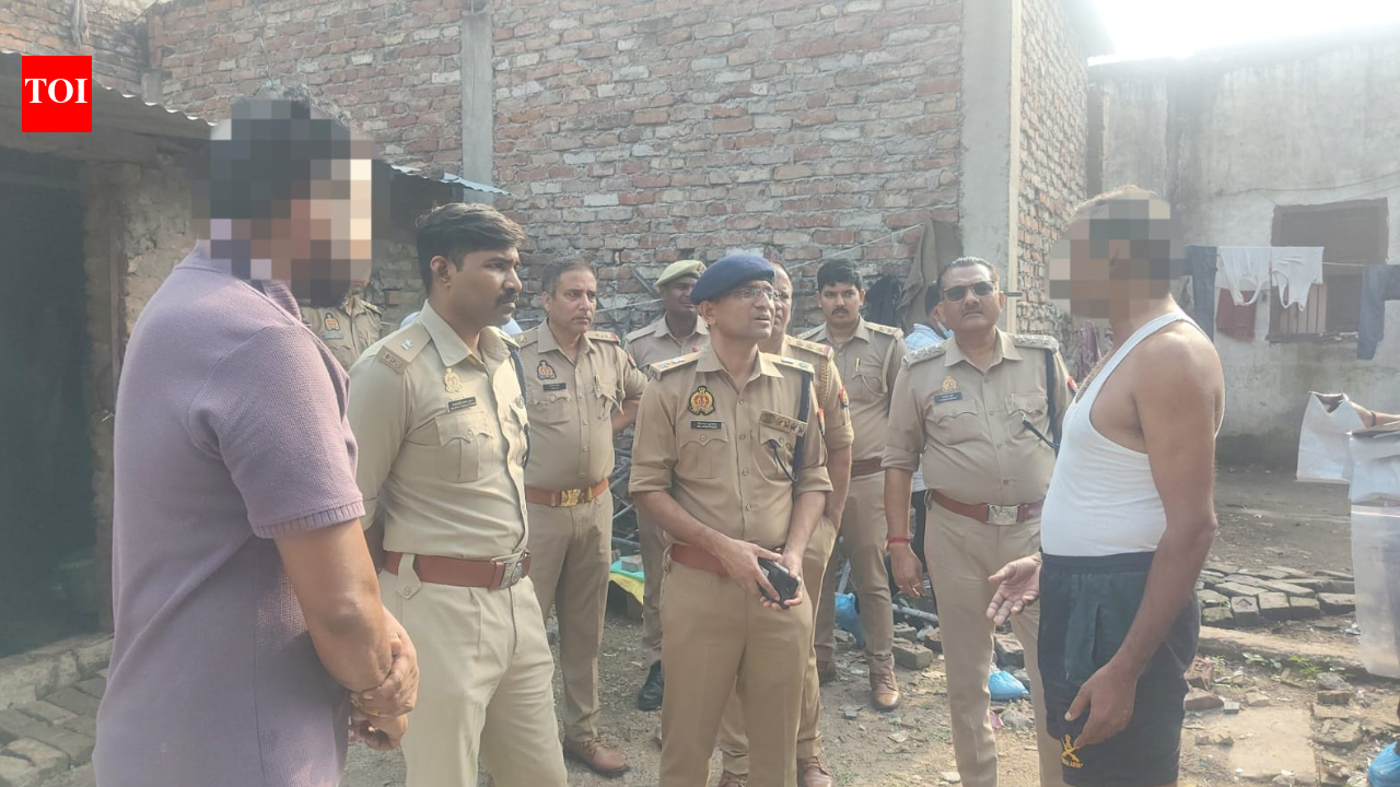 A mobile phone charging cable, representing the weapon used in the Lucknow double murder case.