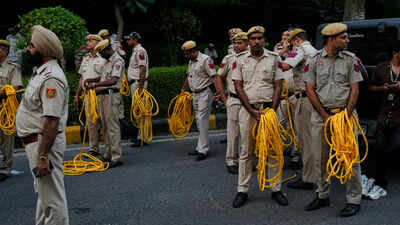 FIR registered after Kashmiri youth alleges assault at Connaught Place protest