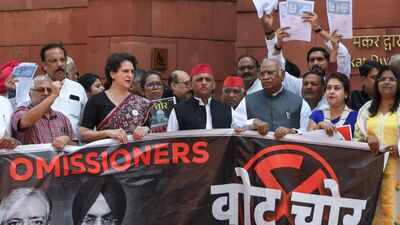 INDIA bloc top leaders to meet President today evening over functioning of EC under CEC Gyanesh Kumar, MPs to gather at Central Hall ahead of meeting