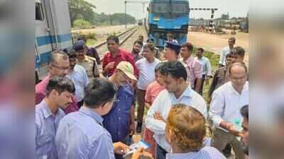SWR GM inspects Mangaluru railway facilities
