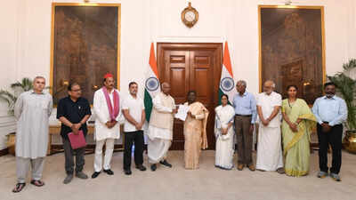 'Repeal all assembly polls over last 2 years': INDIA bloc MPs meet President Murmu, make 4 demands