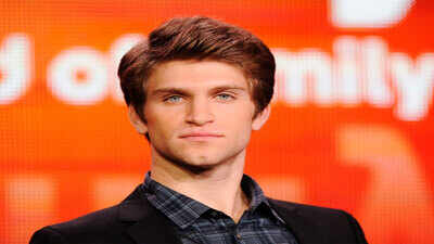 'Pretty Little Liars' actor Keegan Allen ATTACKED and robbed at gunpoint; actor says men threatened to kill him over luxury watch - VIDEO