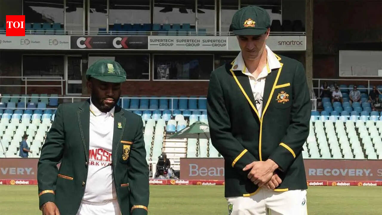 Australia reach 221-7 against South Africa on Day 2 of first Test