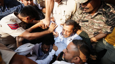 Watch: Arvind Kejriwal detained outside residence while attempting to march to Jantar Mantar