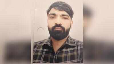 Delhi man caught soliciting money at Bengaluru airport terminal