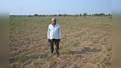‘Own 4 acres of land, yet may have to work as daily wager for family’s survival’ Solapur farmer tells central team