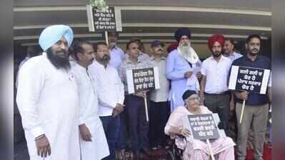 Councillor’s death delays MC House meeting amid opposition protests