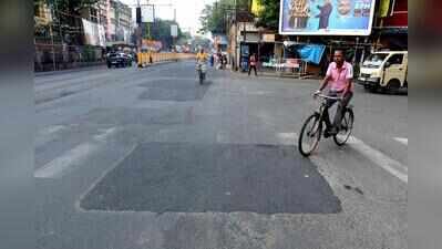 Civic bodies shift gear as Kol, Salt Lake pre-puja road repair drive enters last leg