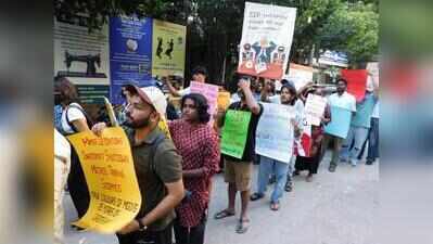 Protesters demand SIR rollback, slam police action