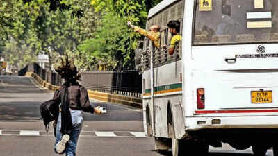 Several journalists detained during CJP protest despite IDs