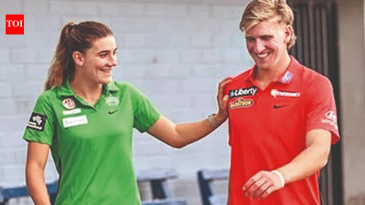 Annabel Sutherland, Australian women's allrounder