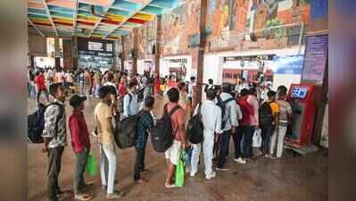 Rlys readies crowd-control plan for Diwali, Chhath rush