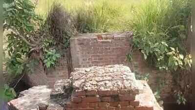 Boy dies, SHO & others hurt in bridge collapse
