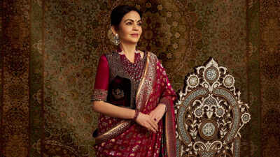 Nita Ambani celebrates Navratri in a regal Swadesh Ashavali silk saree