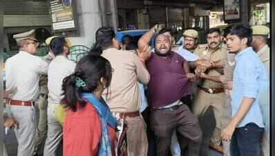 Students detained during march backing Jantar Mantar ‘vote theft’ protest