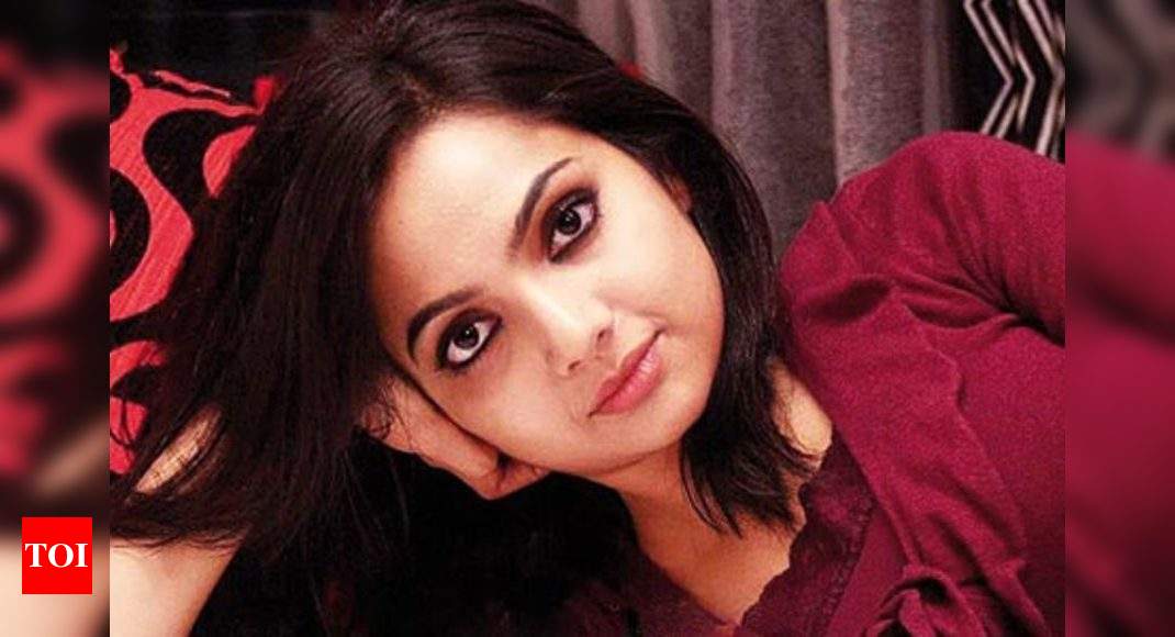 Samvritha Sunil Confirm Her Come back with Biju Menon  Film News Portal