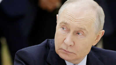 Russia offers one-day ceasefire if Ukraine holds elections, rejects Zelenskyy's 60-day truce bid