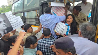 Cops detain anti-SIR protesters, assault journalists in Bengaluru