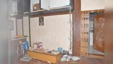 Burglars assault guard, decamp with 550kg of silver items worth ₹14 crore from Salem workshop