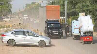 17 months on, stalled drain project turns Old Delhi-Gurgaon Road into dust bowl