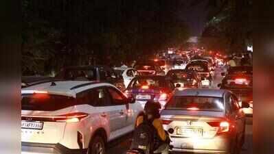 1 main road and 60 highrises along it, why rush hour traffic chokes Raj Nagar Extension