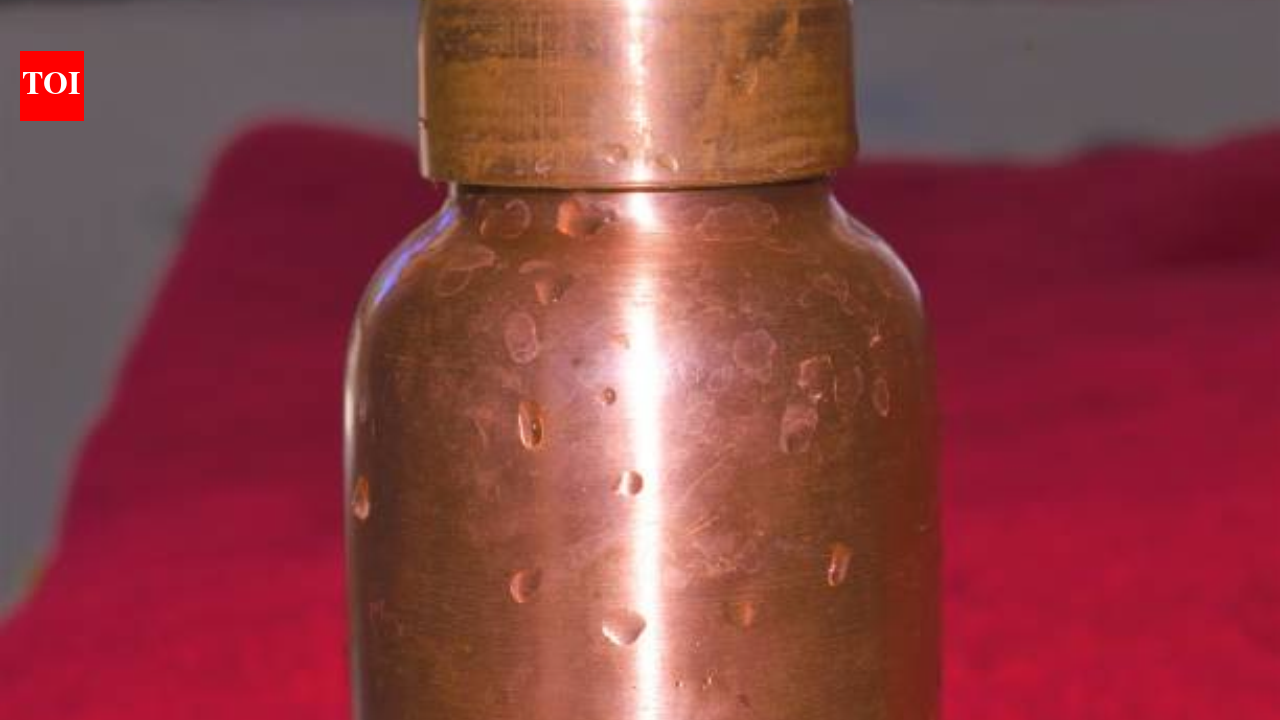 Drinking water from a copper bottle? 5 precautions to follow before ...