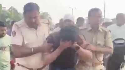 Youth arrested for ramming car into accident rescuers in Bhubaneswar