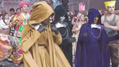 Avengers: Doomsday at Falguni Pathak’s Garba night? 3 ‘Latverian witches’ steal the show - watch video