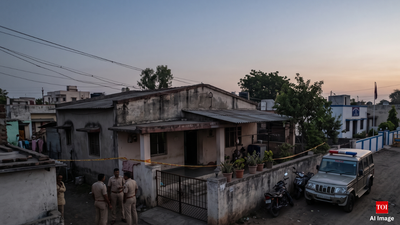 Maharashtra man beats wife to death, walks into police station to confess