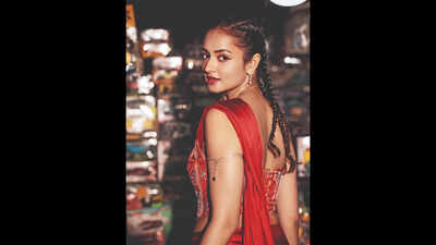 Garba has become a celebration without borders: Shanvi Srivastava