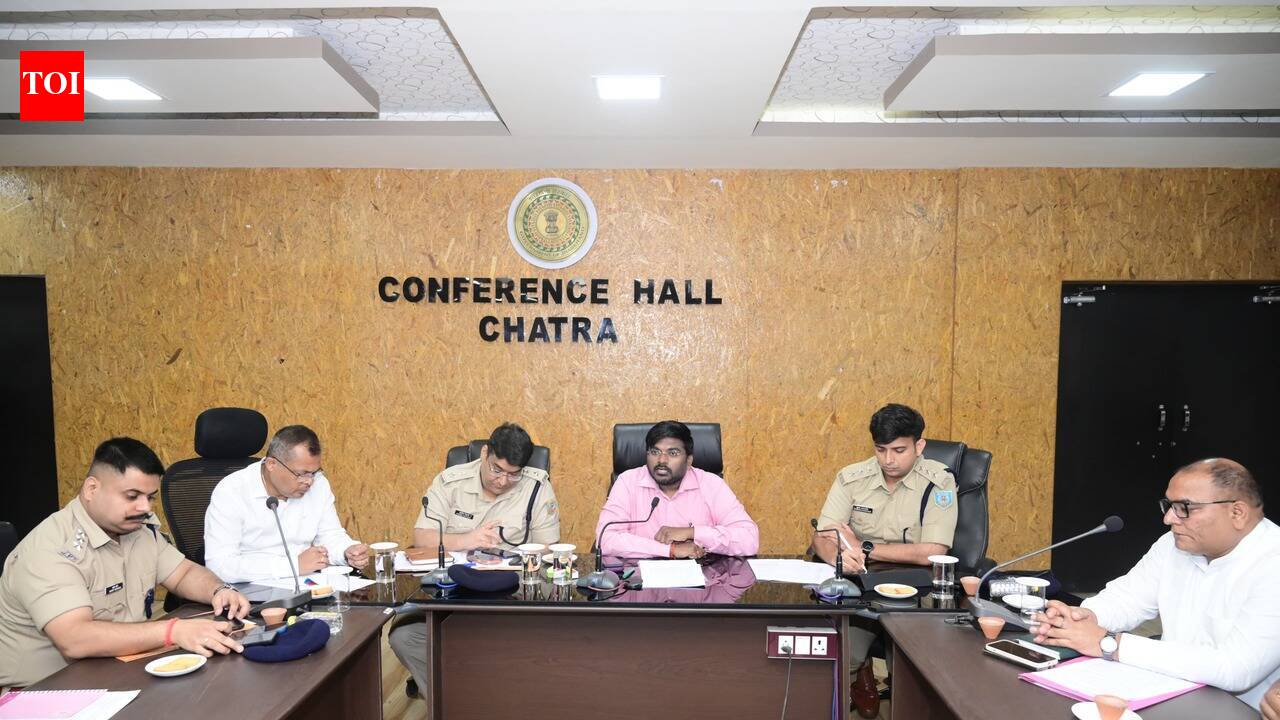Chatra administration plans security, civic measures for festive season ...