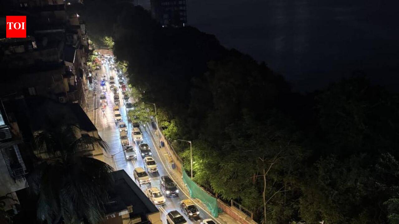 Malabar Hill residents meeting BMC chief to discuss Walkeshwar Road widening dispute.