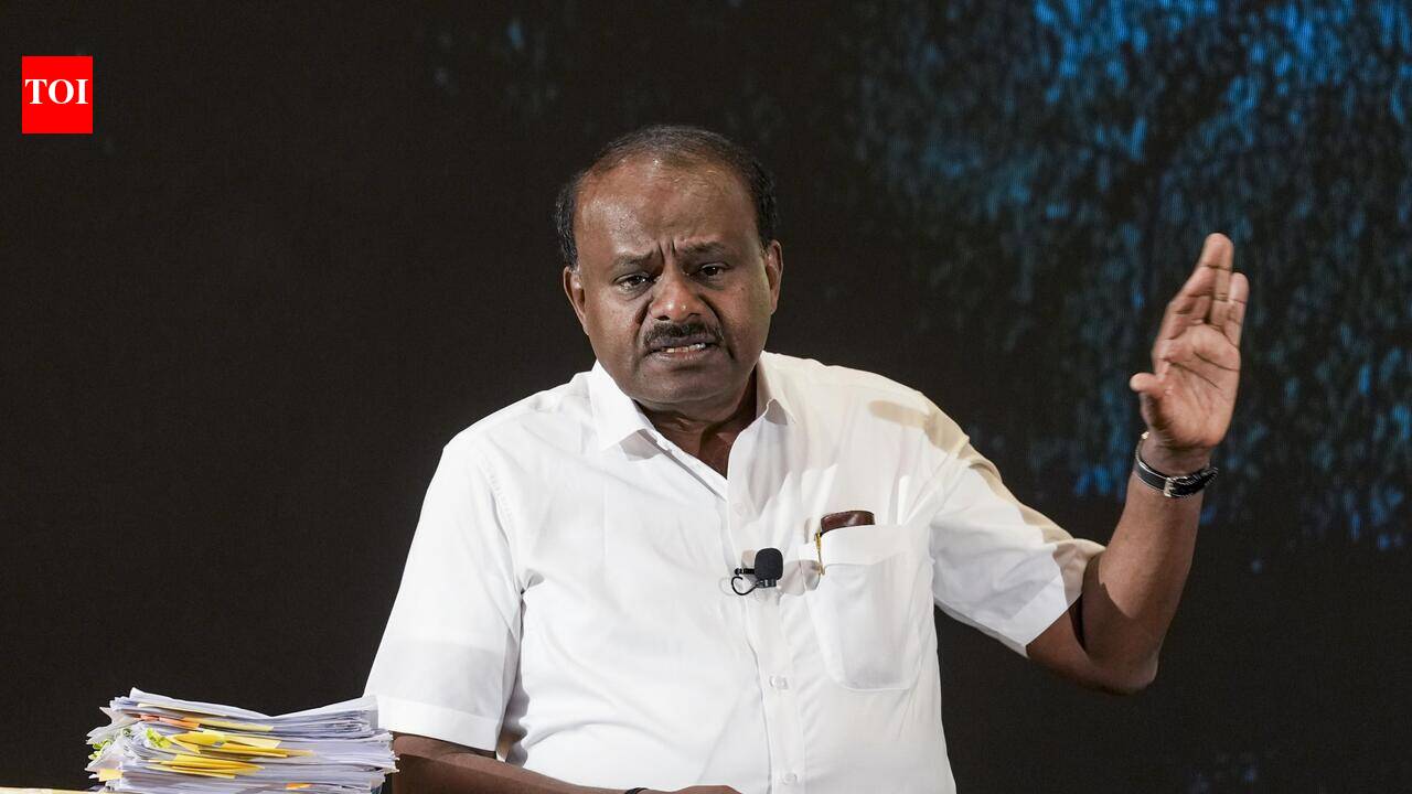 Kumaraswamy seeks CBI probe into sting ops, plans to meet Amit Shah