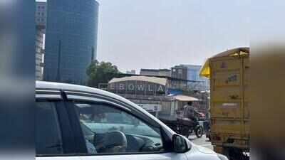 1.5L fines, so what? E-ricks, bikes on Delhi-Gurgaon Expressway, months after rods impaled cabbie