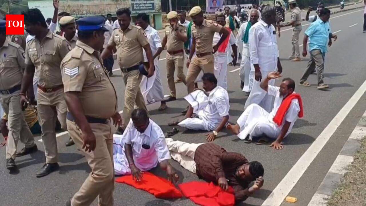 Delta farmers take to streets over Cauvery water shortage, withering crops