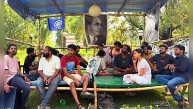 SRFTI students continue protest, list vice-chancellor’s qualifications