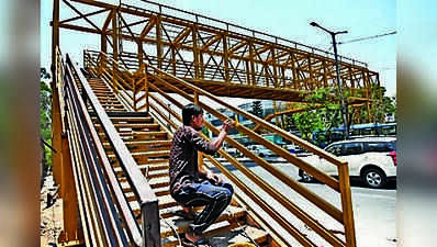 Ahmedabad: Year on, no walking the talk on 5 SG Road pedestrian bridges