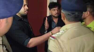 AP IAS officer, friends booked for abusing, attacking cops at B’luru pub
