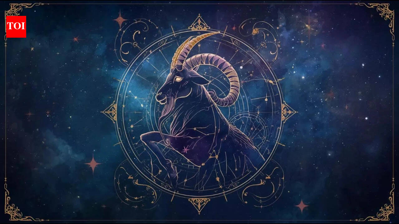 Capricorn Shani Horoscope Today, 18 October 2026: Moon in your sign adds emotional strength on Maha Saptami