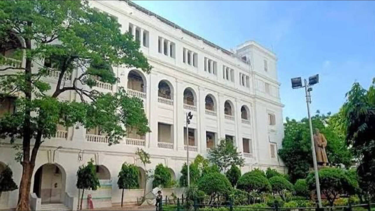 Calcutta University changes UG exam rules: 5 marks for attendance, new ...