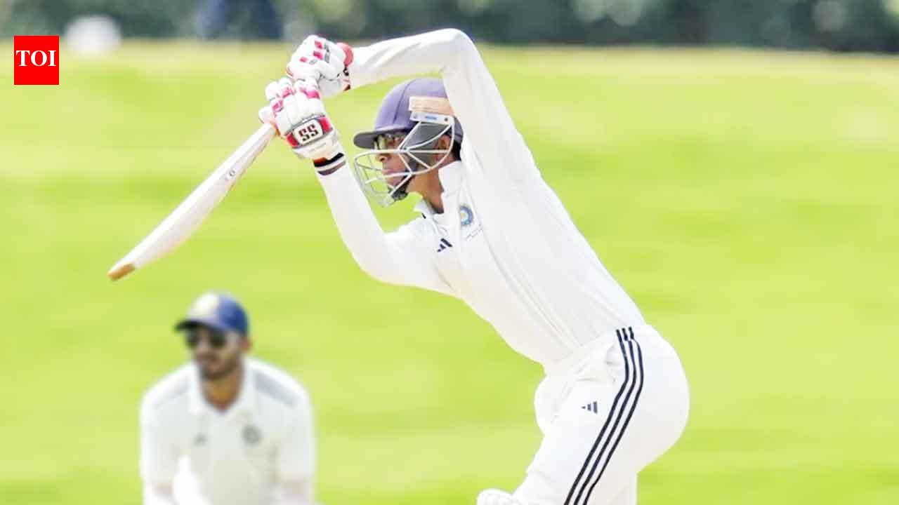Ranji Trophy action at the Sawai Mansingh Stadium, Jaipur