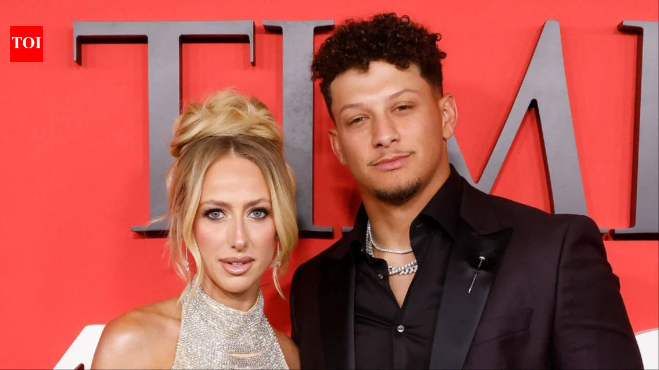 Patrick and Brittany Mahomes’ Volunteer for 15 program promotes youth community service.