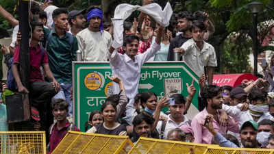 Pleas filed in SC, Delhi HC against de-notification of Jantar Mantar as protest site