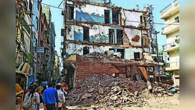 Three Satya Niketan buildings declared unsafe after MCD survey