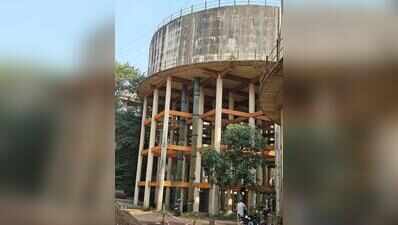 Wadgaon Sheri residents urge PMC to audit three decades-old overhead water tanks in Chandannagar