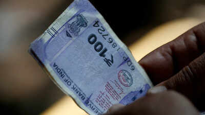 Rupee rises for 4th day, up 19 paise vs dollar