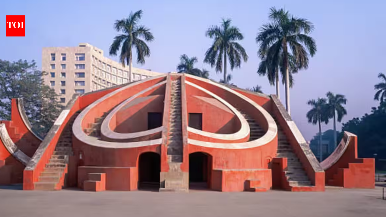 SC seeks Centre, Delhi Police response to plea challenging Jantar Mantar’s de-notification as protest site